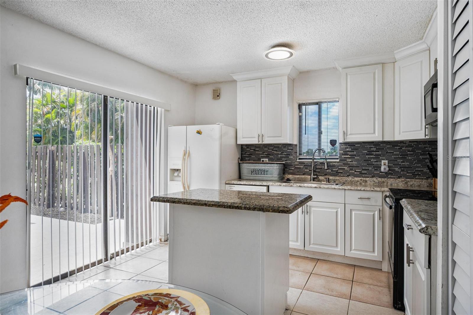Image 10 of 23 For 4102 Waterview Circle