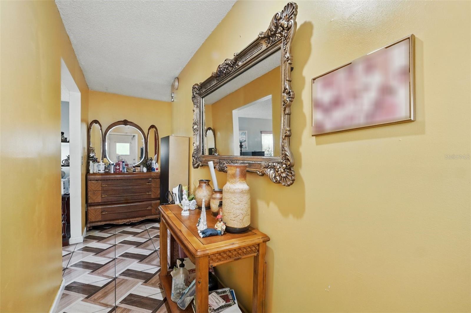 Image 4 of 27 For 114 Floral Drive