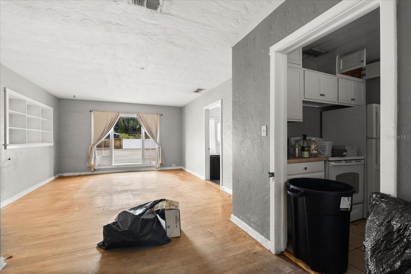 Image 23 of 31 For 2312 Corrine Drive