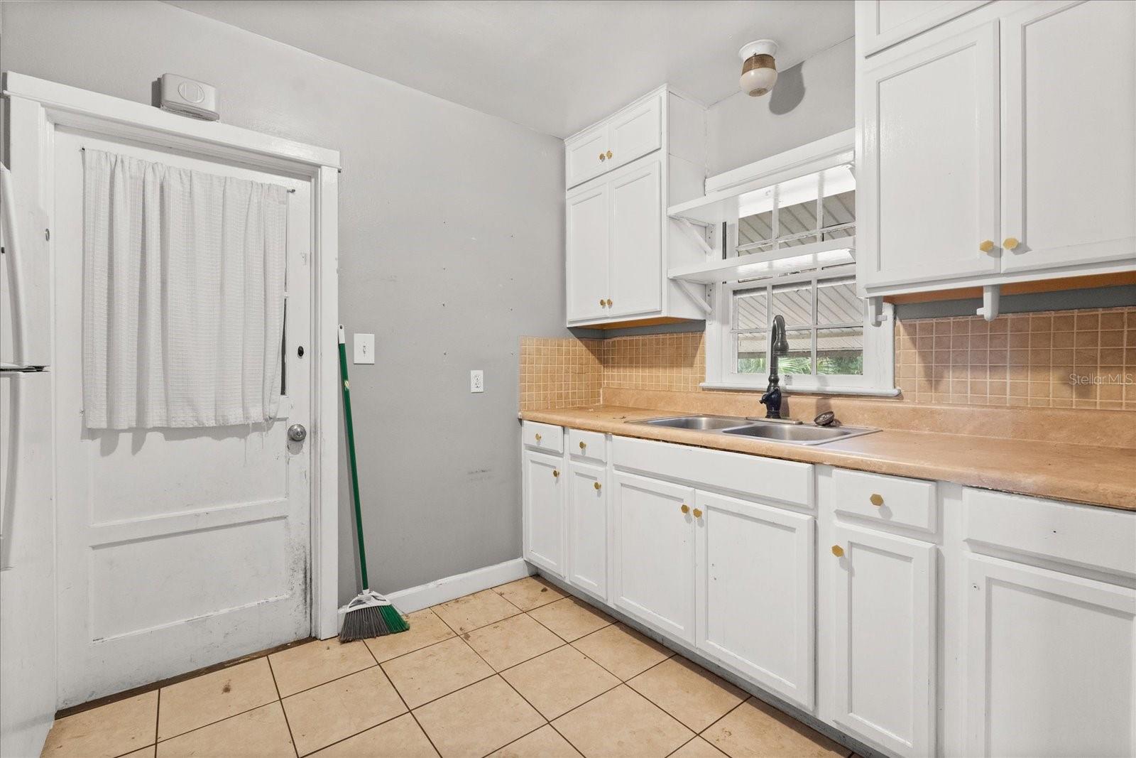 Image 28 of 31 For 2312 Corrine Drive
