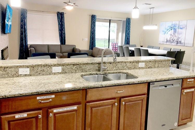 Image 17 of 71 For 1466 Moon Valley Dr