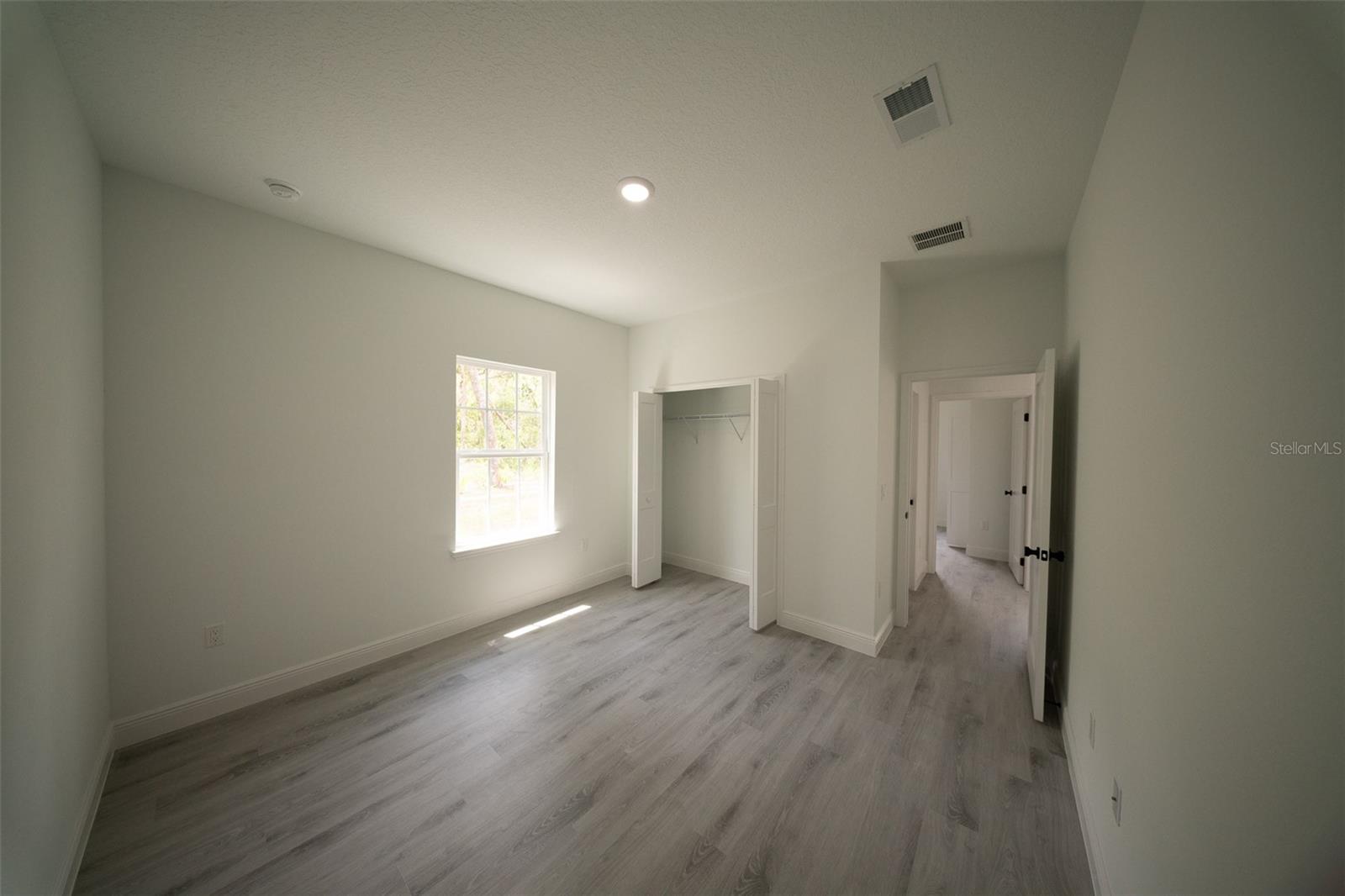 Image 17 of 28 For 16600 23rd Avenue Road