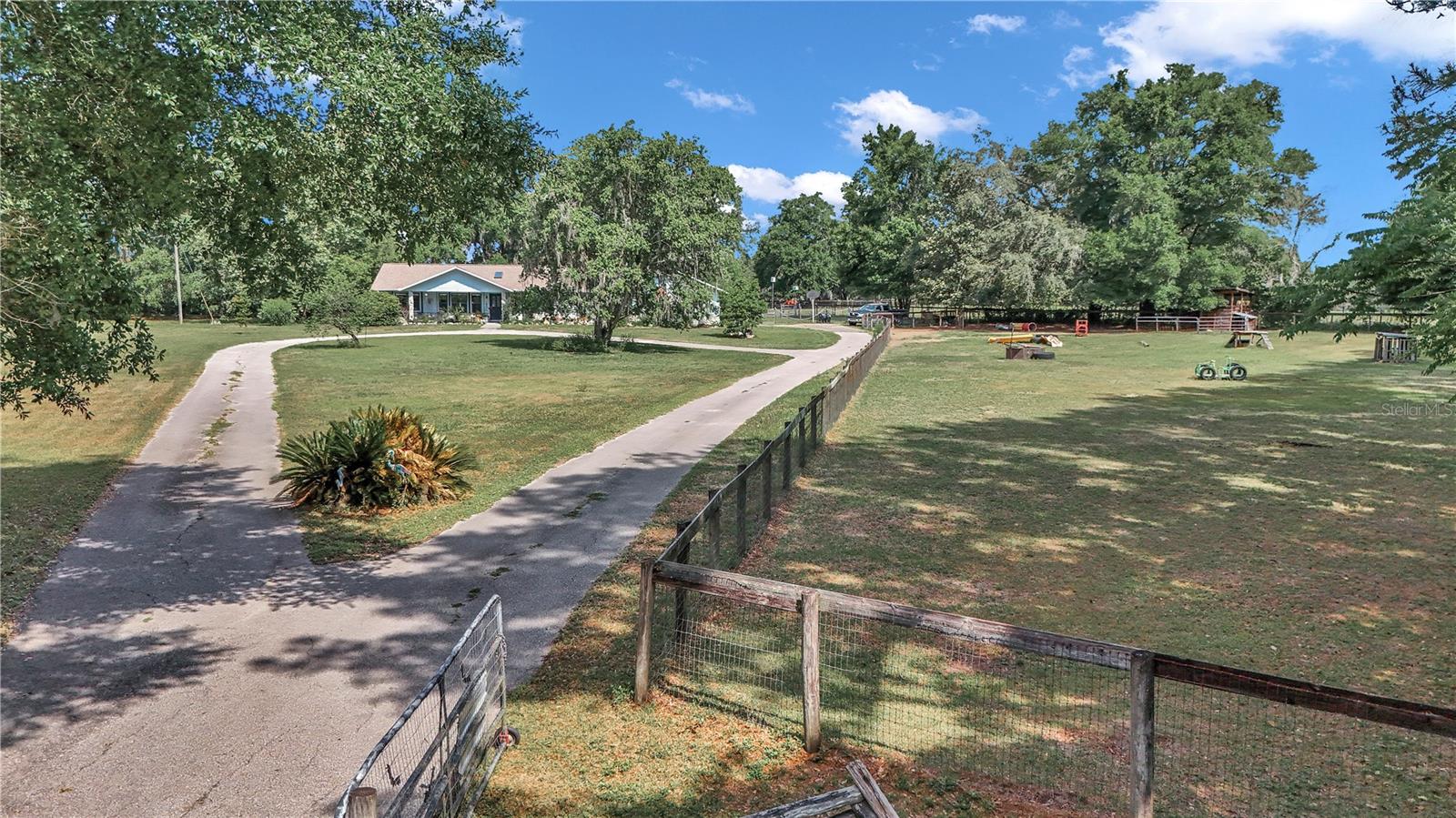 Image 4 of 38 For 2299 135th Lane