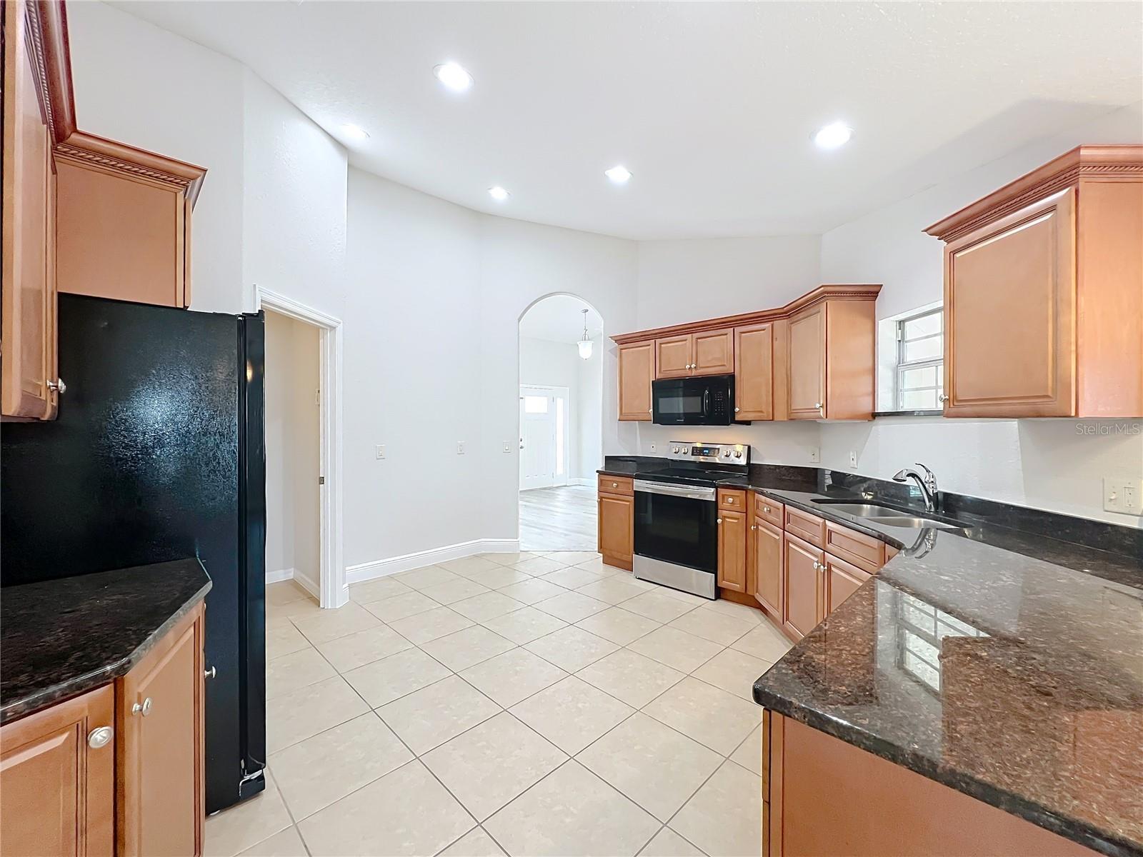 Image 16 of 30 For 404 Wilshire Drive