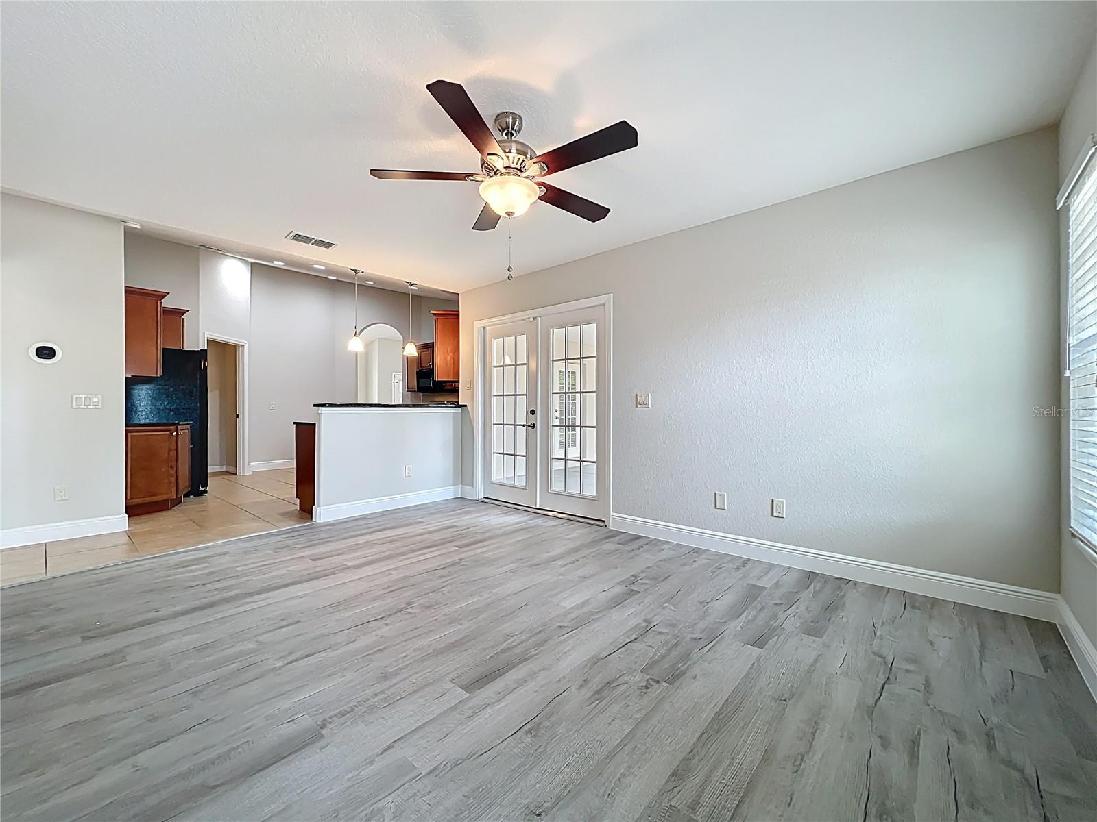 Image 19 of 30 For 404 Wilshire Drive