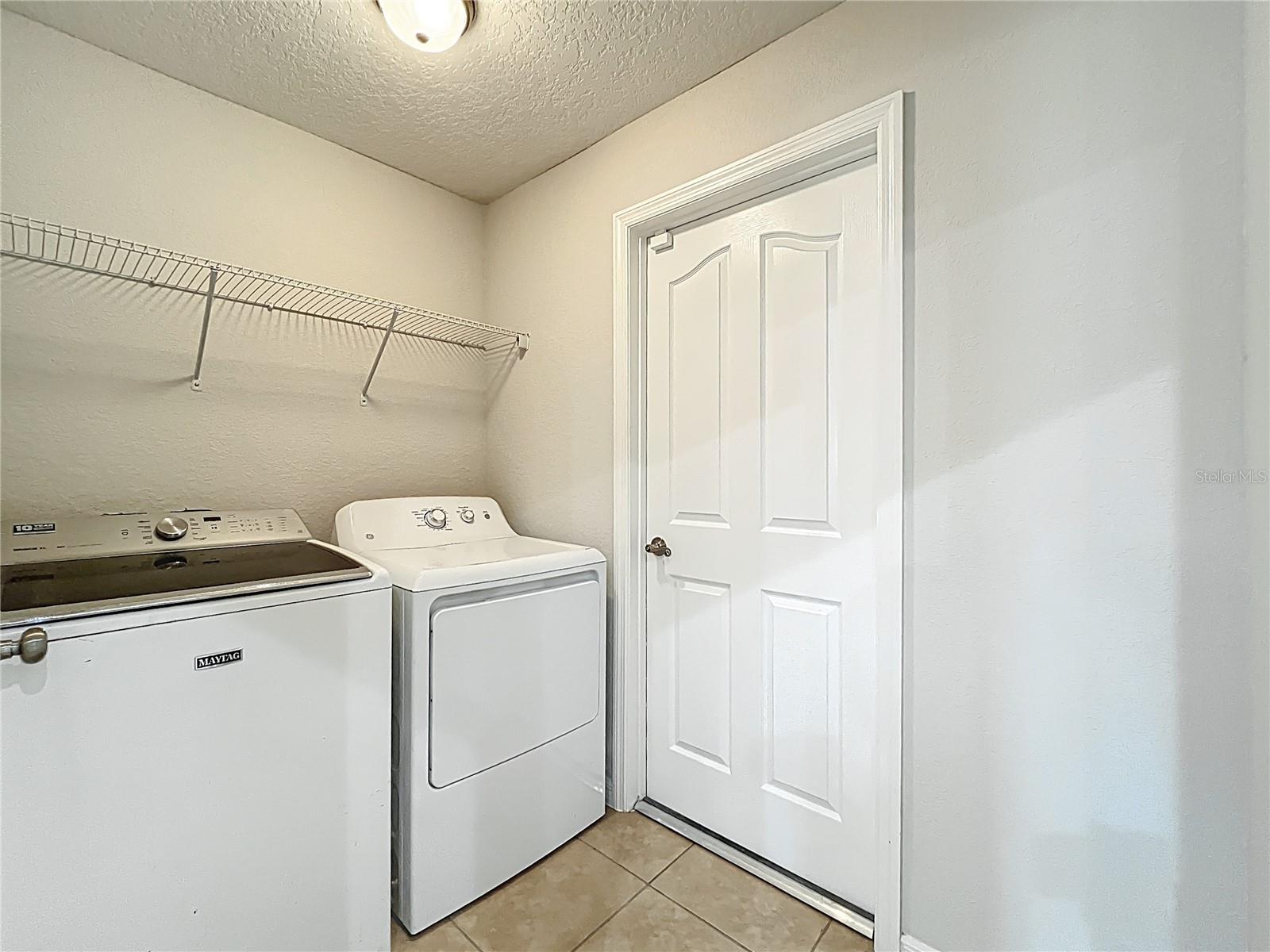 Image 27 of 30 For 404 Wilshire Drive