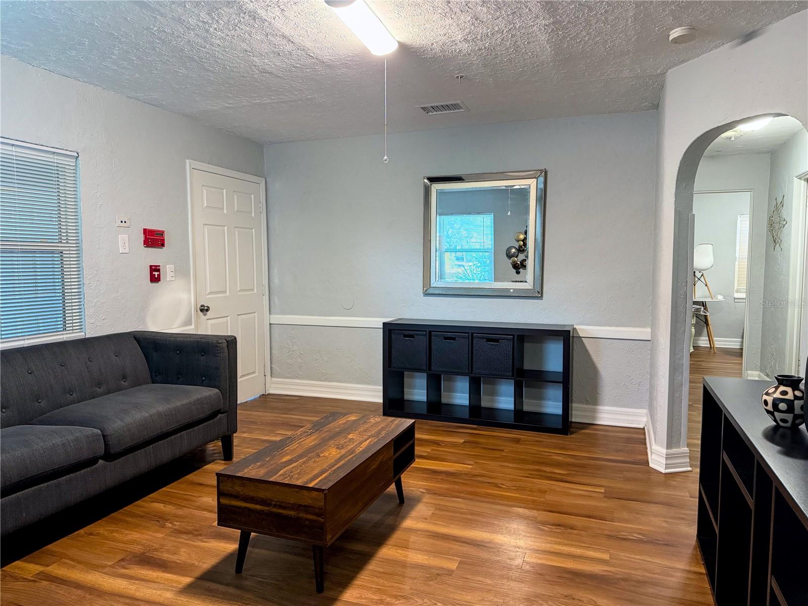 Image 4 of 12 For 2515 Marlboro Street 2