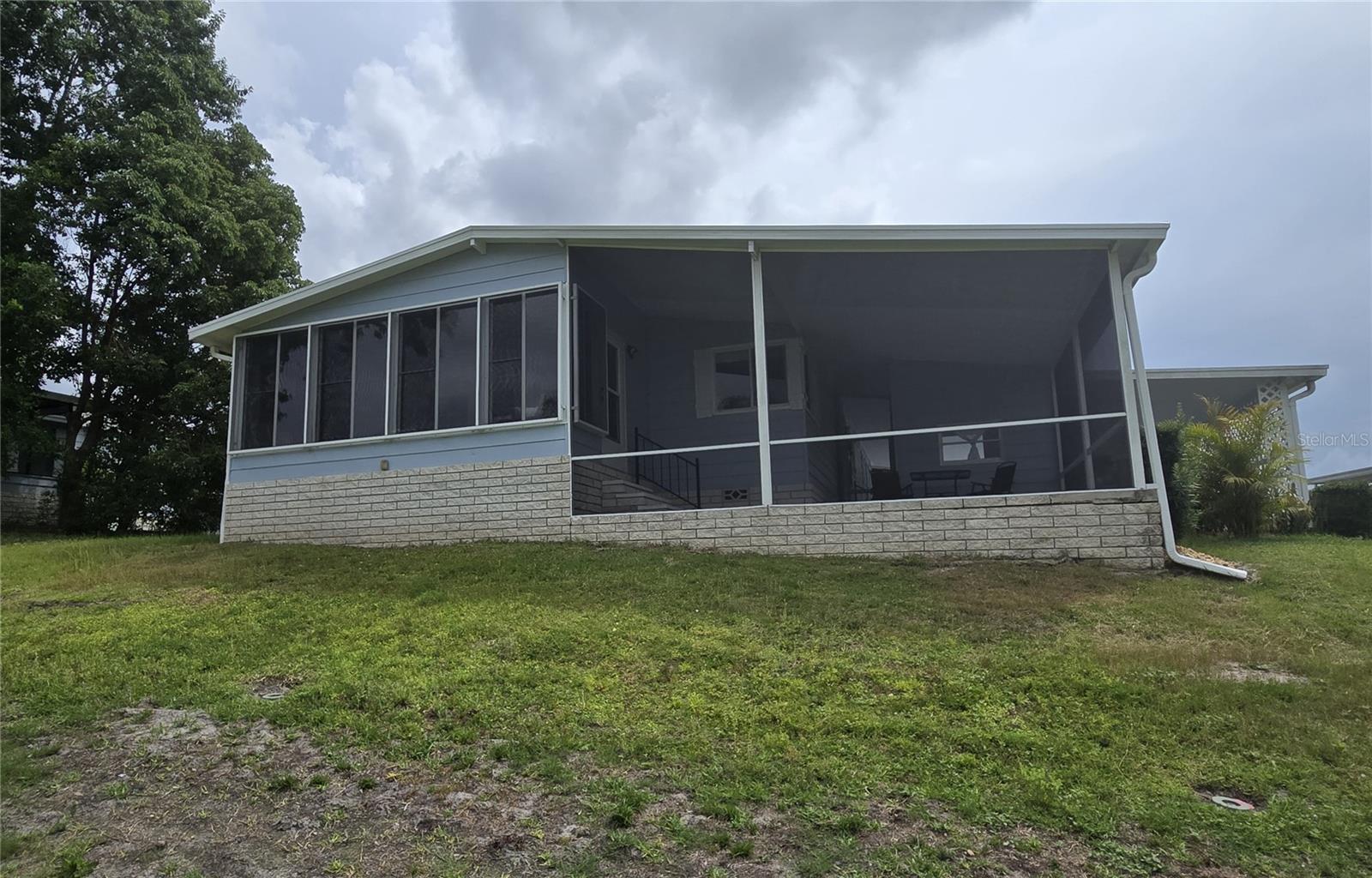 Image 3 of 23 For 3935 Parway Road 1322