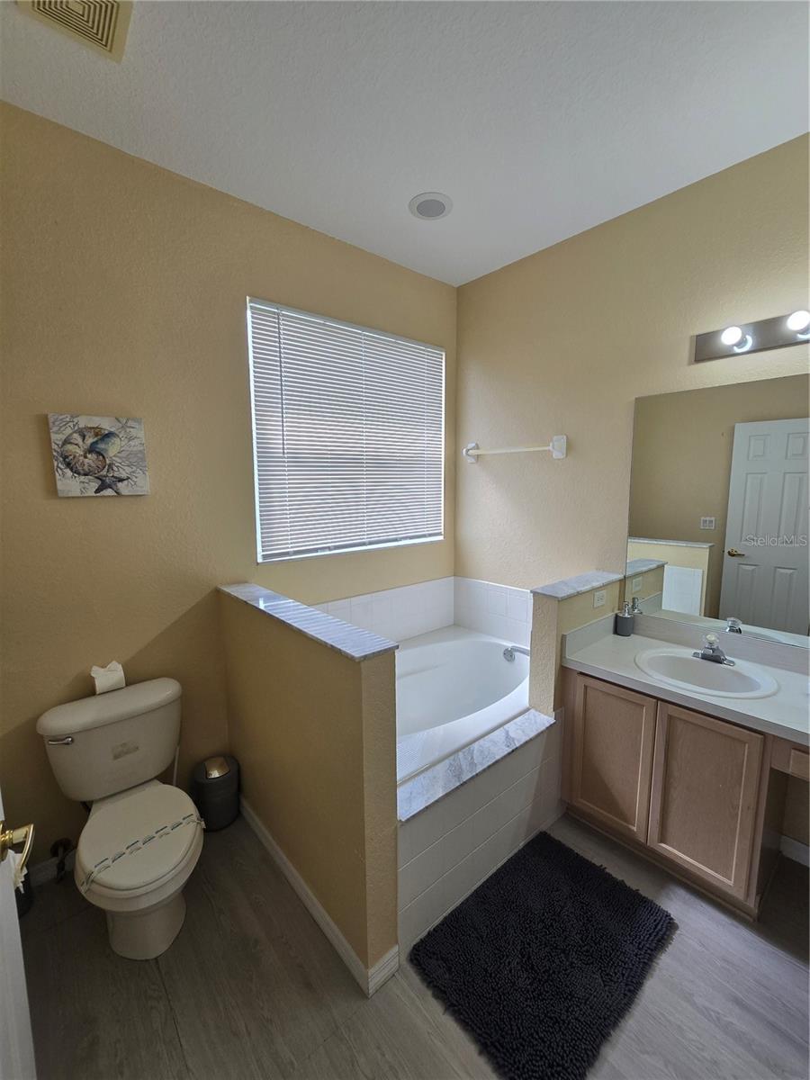 Image 21 of 27 For 119 Wall Avenue
