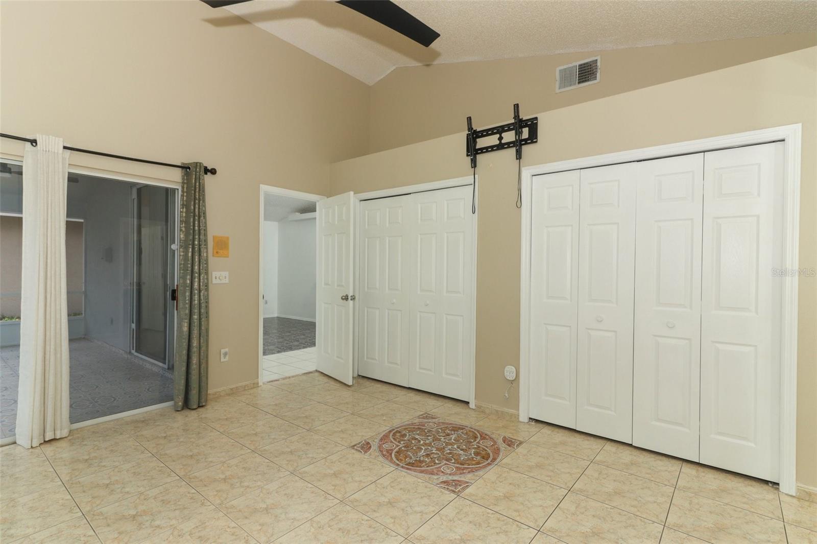 Image 17 of 63 For 743 Deacon Winn Court