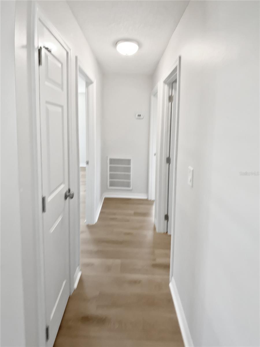Listing photo id 23 for 38832 Henry Drive