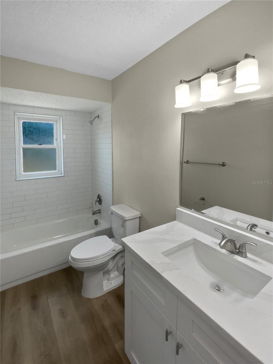 Listing photo id 24 for 38832 Henry Drive