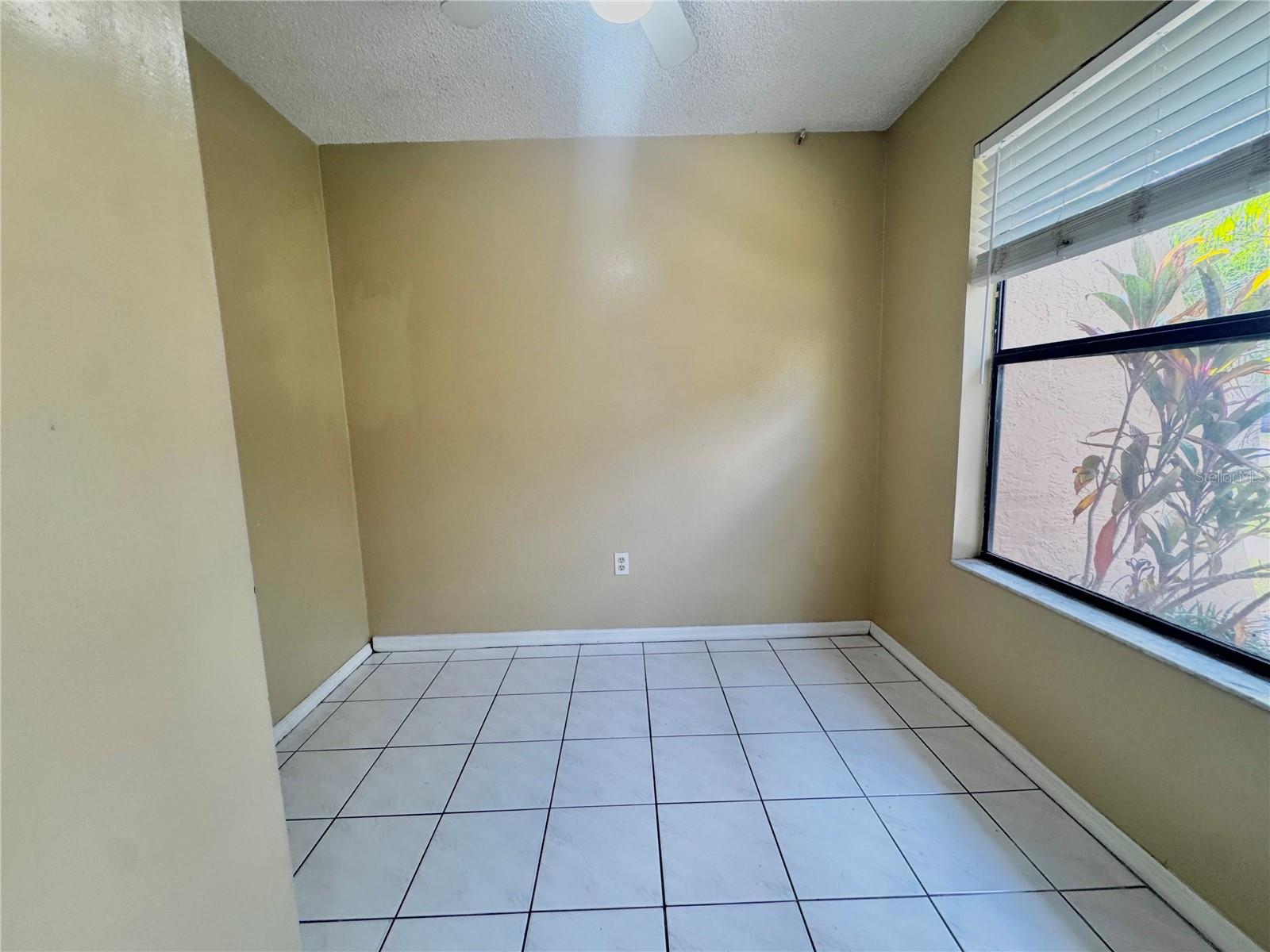 Image 4 of 7 For 2143 St Marteen Court