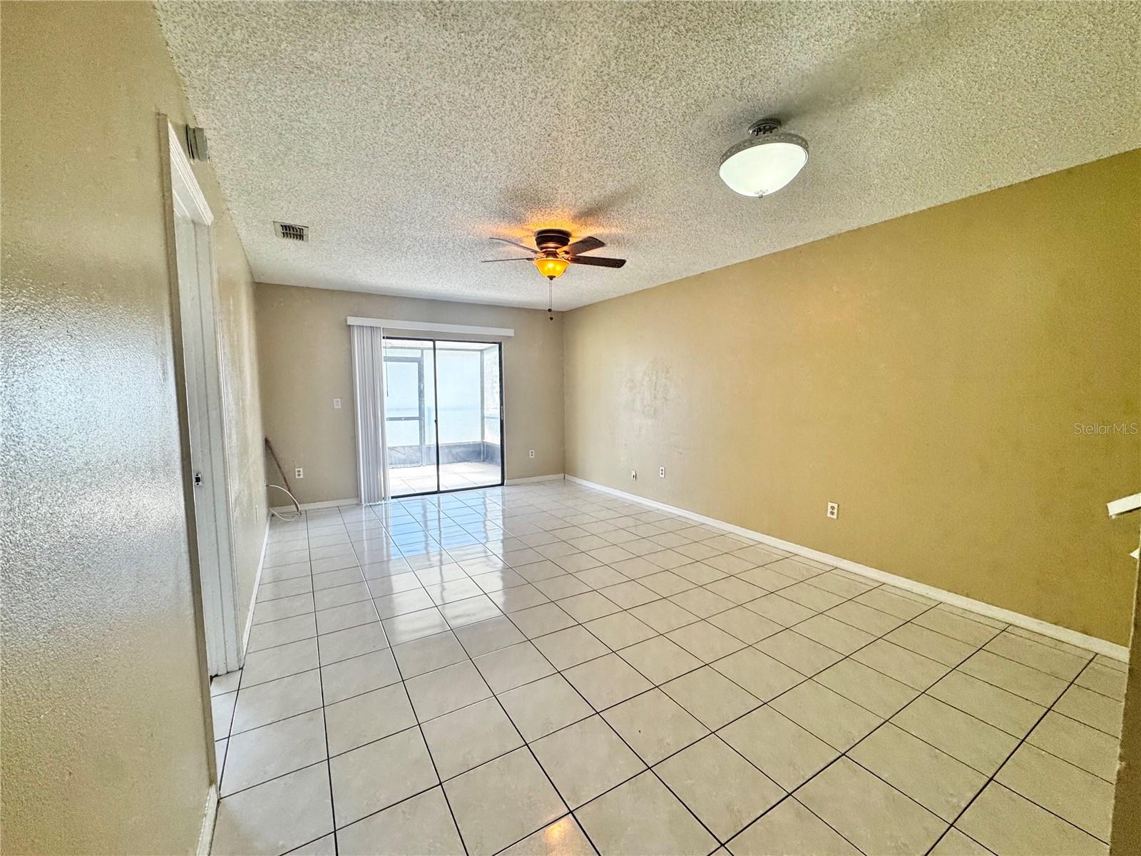 Image 5 of 7 For 2143 St Marteen Court
