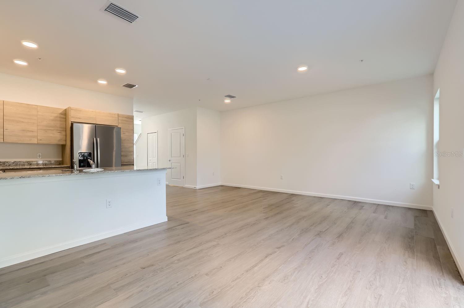 Image 6 of 31 For 1213 Southstation Place 404