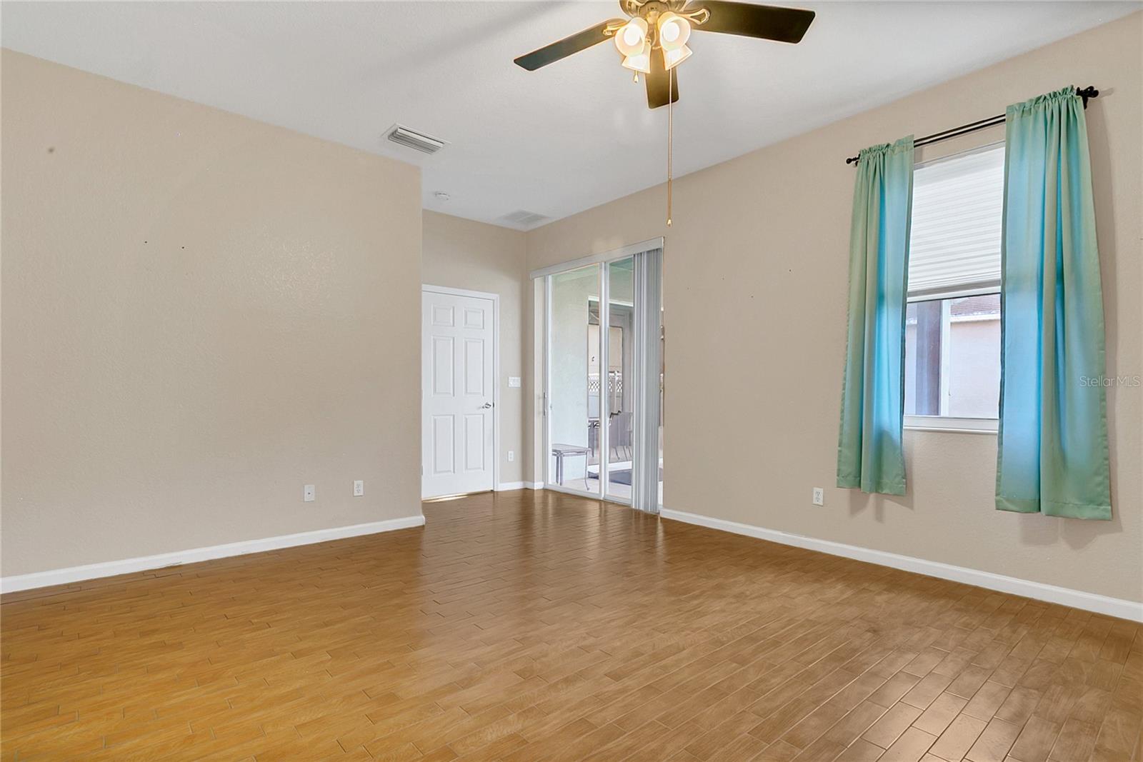Image 10 of 31 For 2975 White Cedar Circle