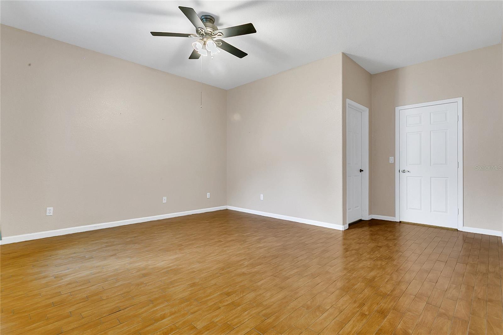 Image 11 of 31 For 2975 White Cedar Circle