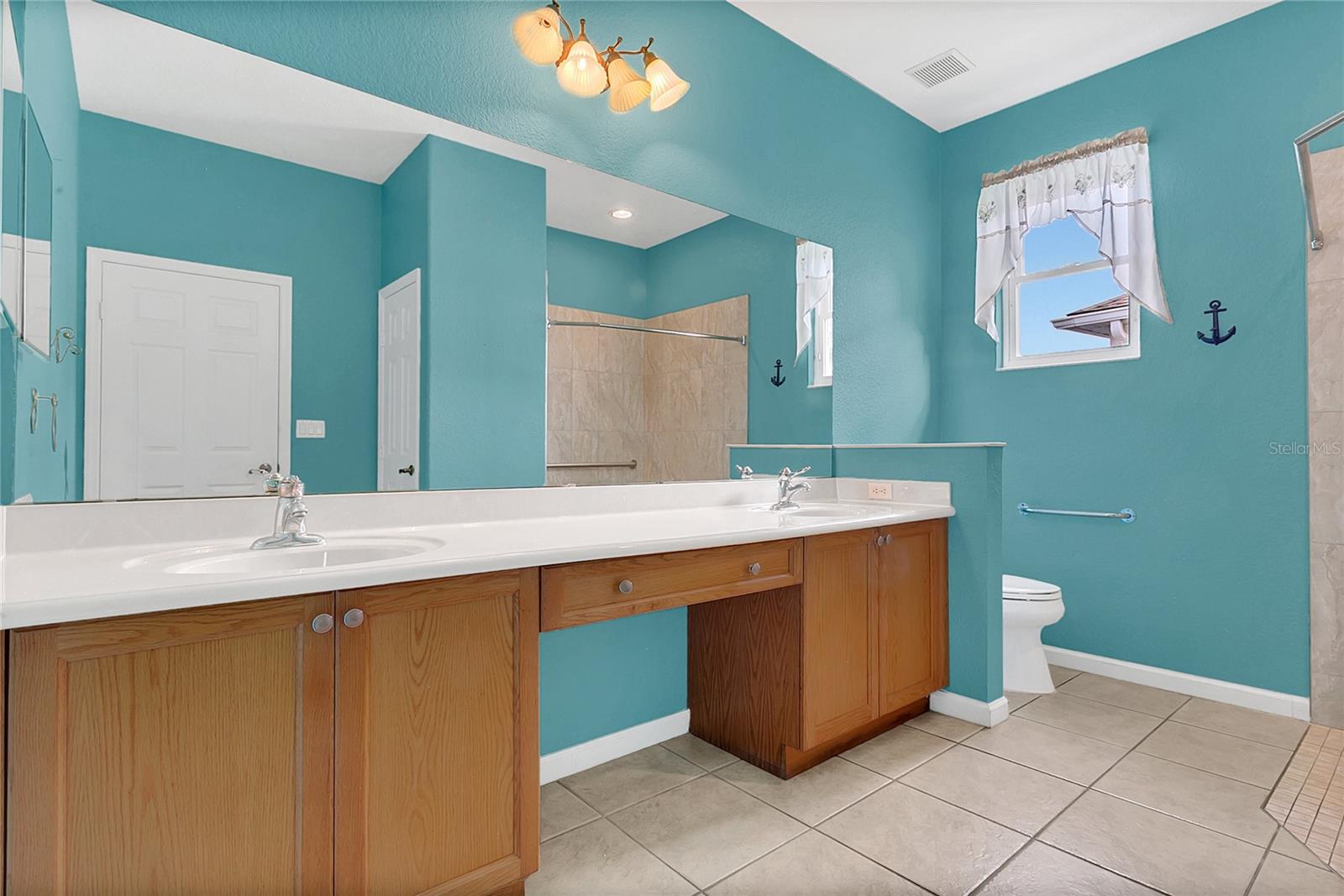 Image 12 of 31 For 2975 White Cedar Circle