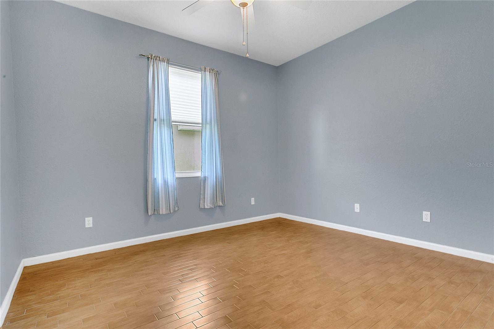 Image 14 of 31 For 2975 White Cedar Circle
