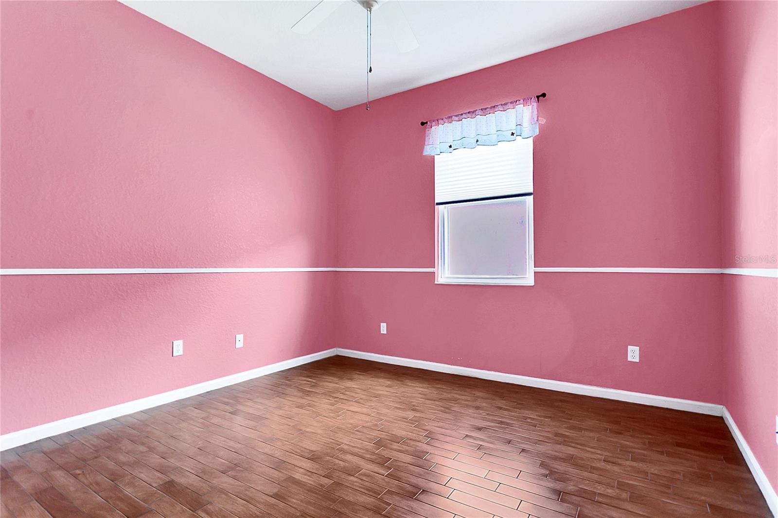 Image 15 of 31 For 2975 White Cedar Circle