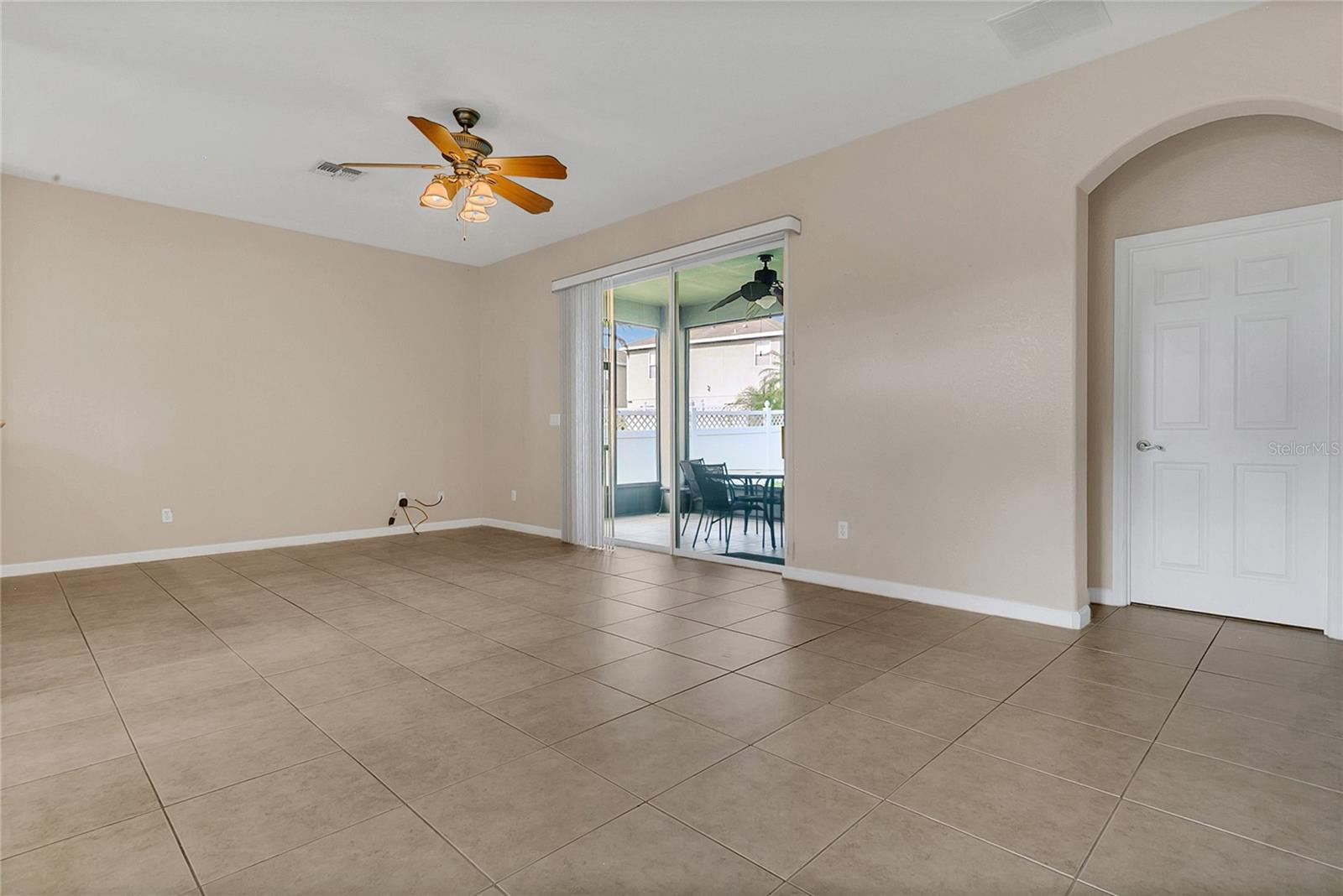 Image 9 of 31 For 2975 White Cedar Circle