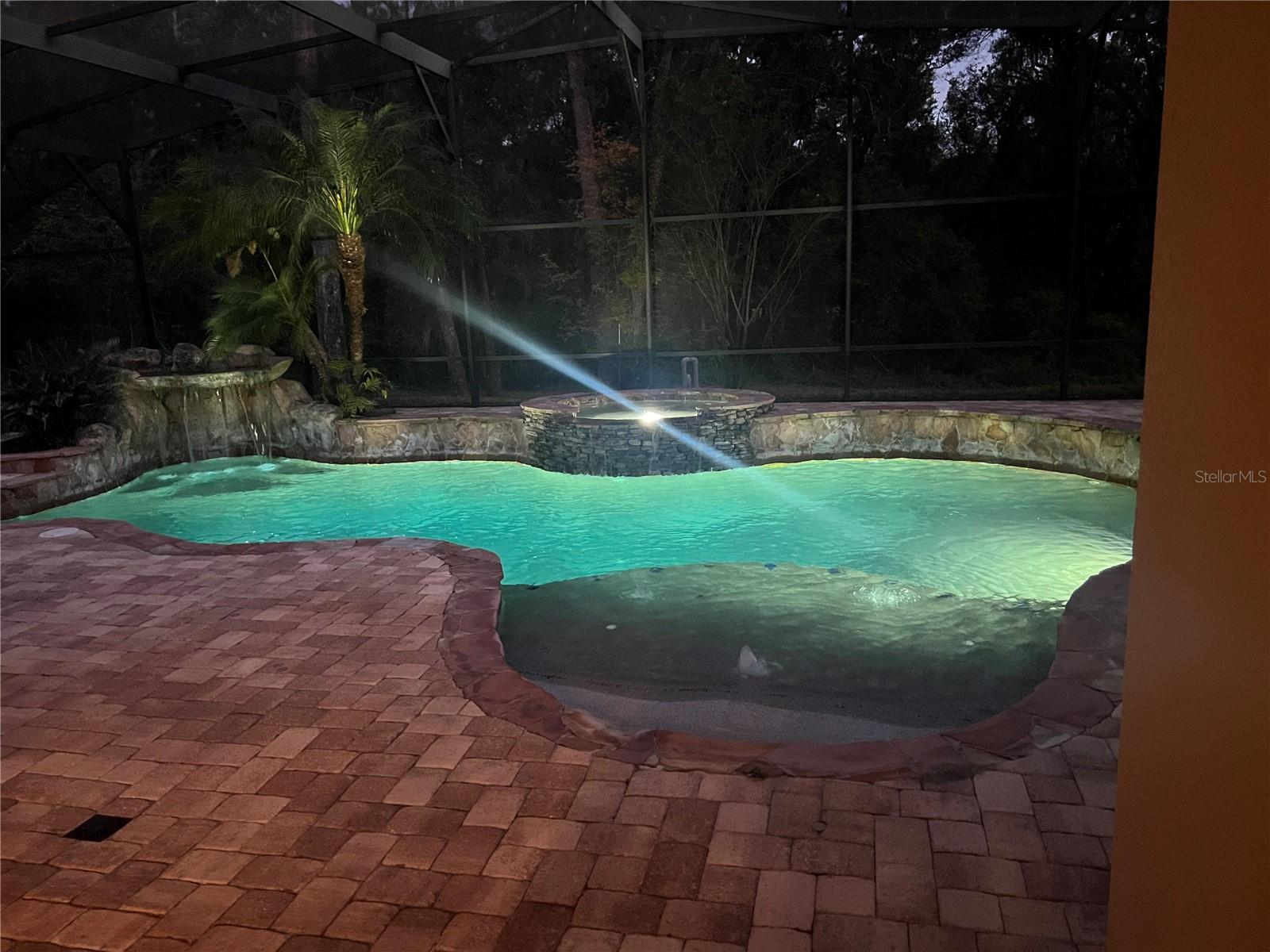 Image 29 of 63 For 626 Green Rock Court
