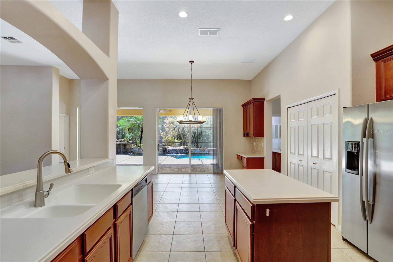 Image 7 of 63 For 626 Green Rock Court