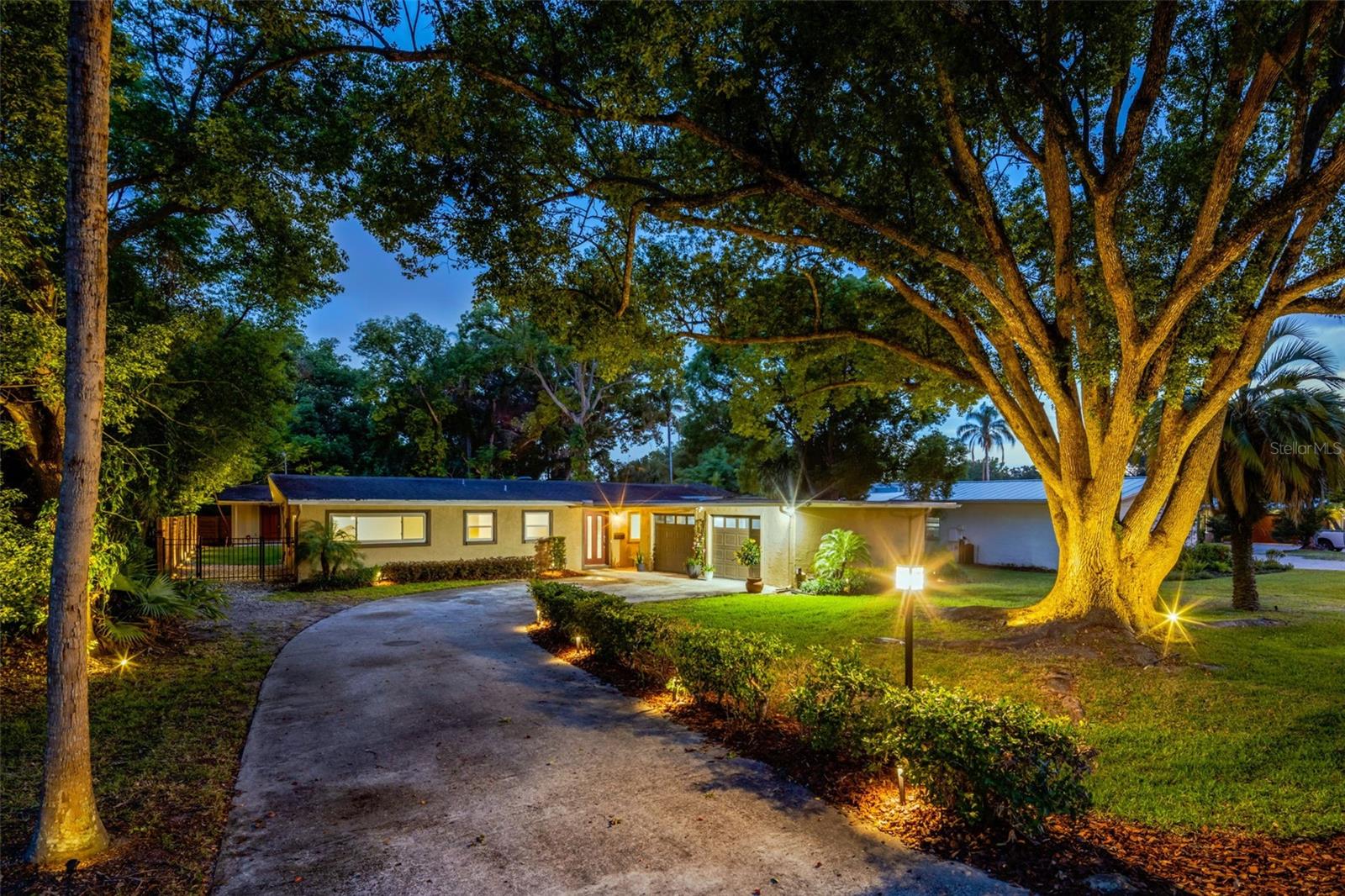 Image 3 of 50 For 502 Oak Lane