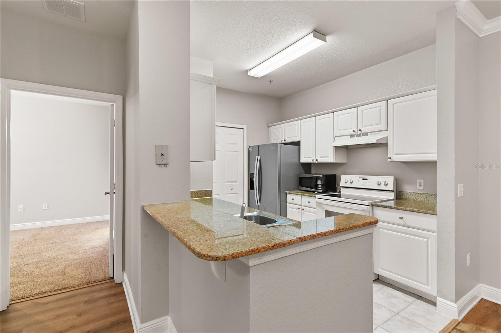 Image 10 of 21 For 130 Southern Pecan Circle 102