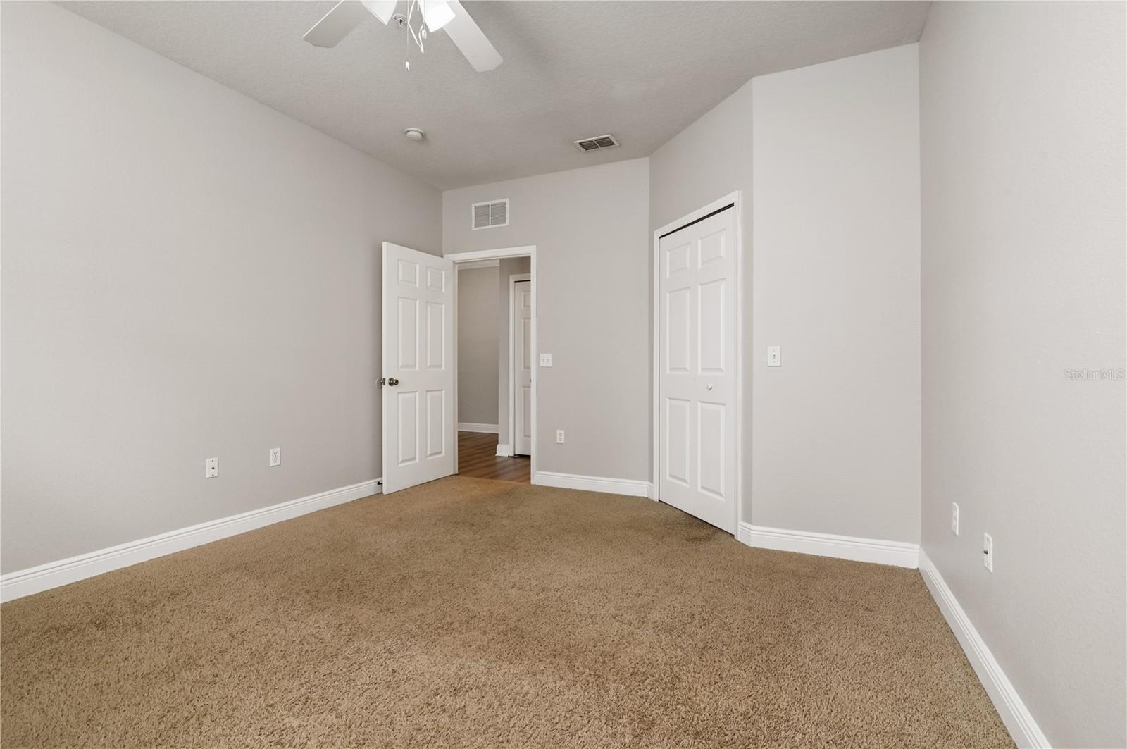Image 19 of 21 For 130 Southern Pecan Circle 102