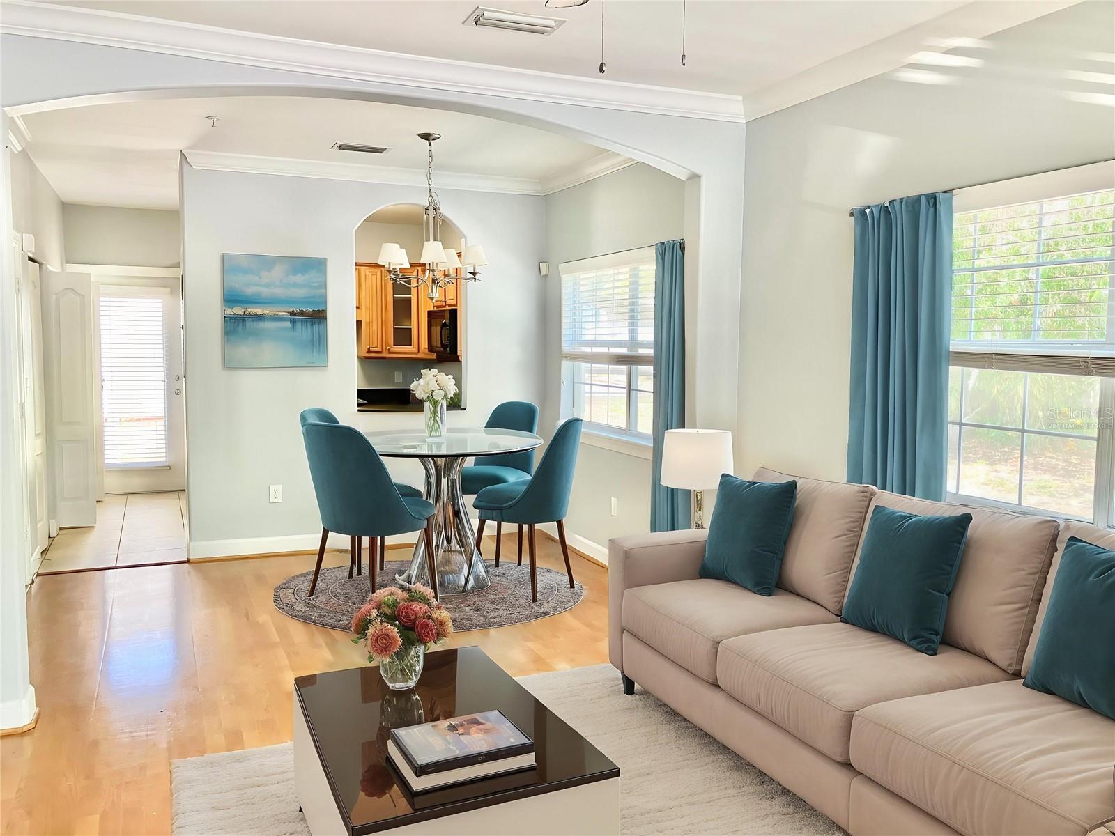 Image 3 of 18 For 307 New Hampshire Street 6 (f)