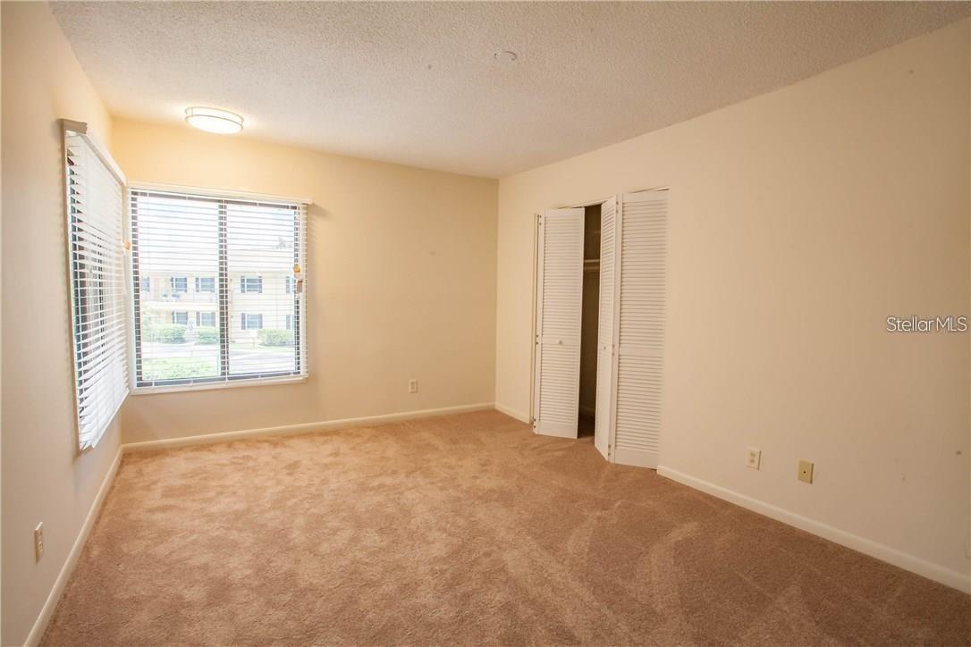 Image 19 of 24 For 252 Balfour Drive