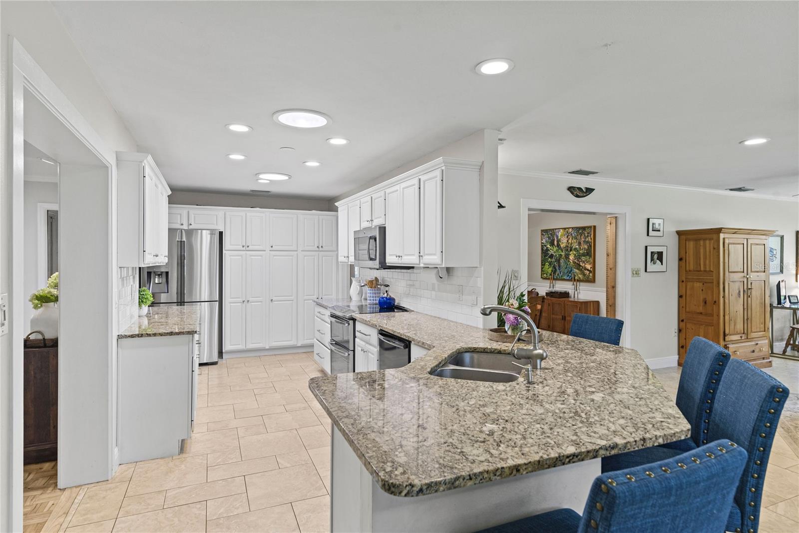 Image 10 of 36 For 627 Darcey Drive
