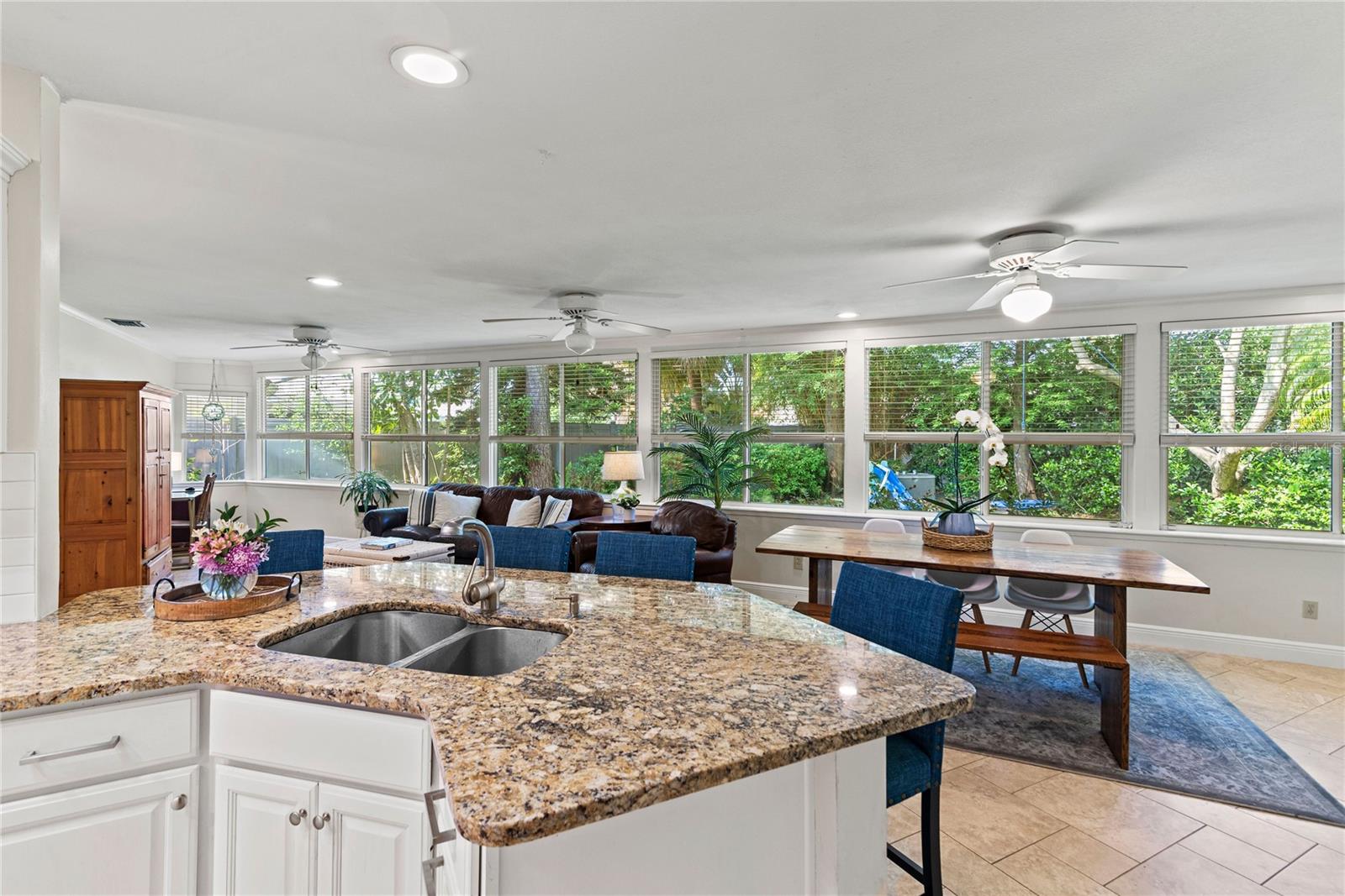 Image 13 of 36 For 627 Darcey Drive