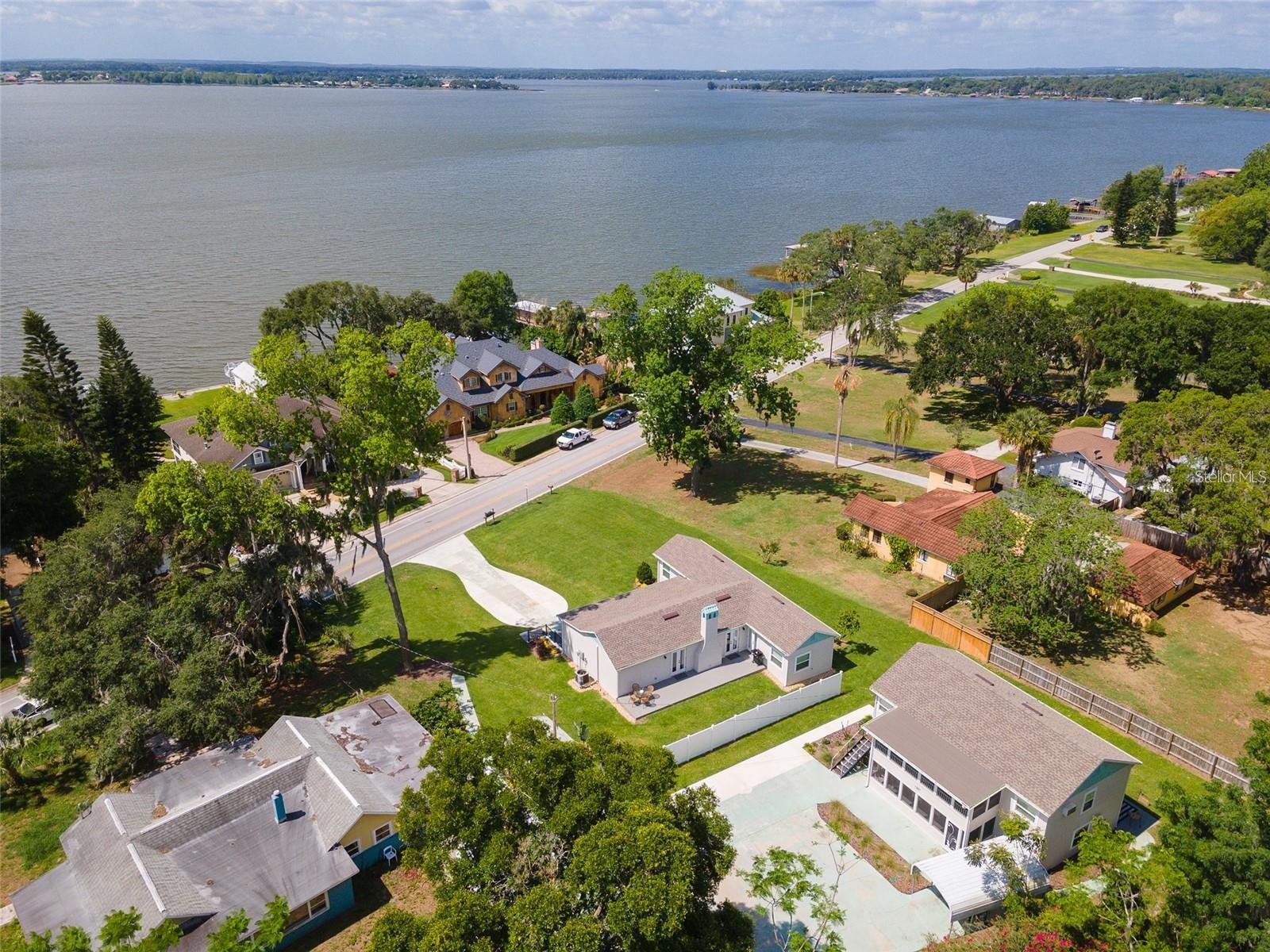 Details for 1357 Lakeshore Drive 3, MOUNT DORA, FL 32757