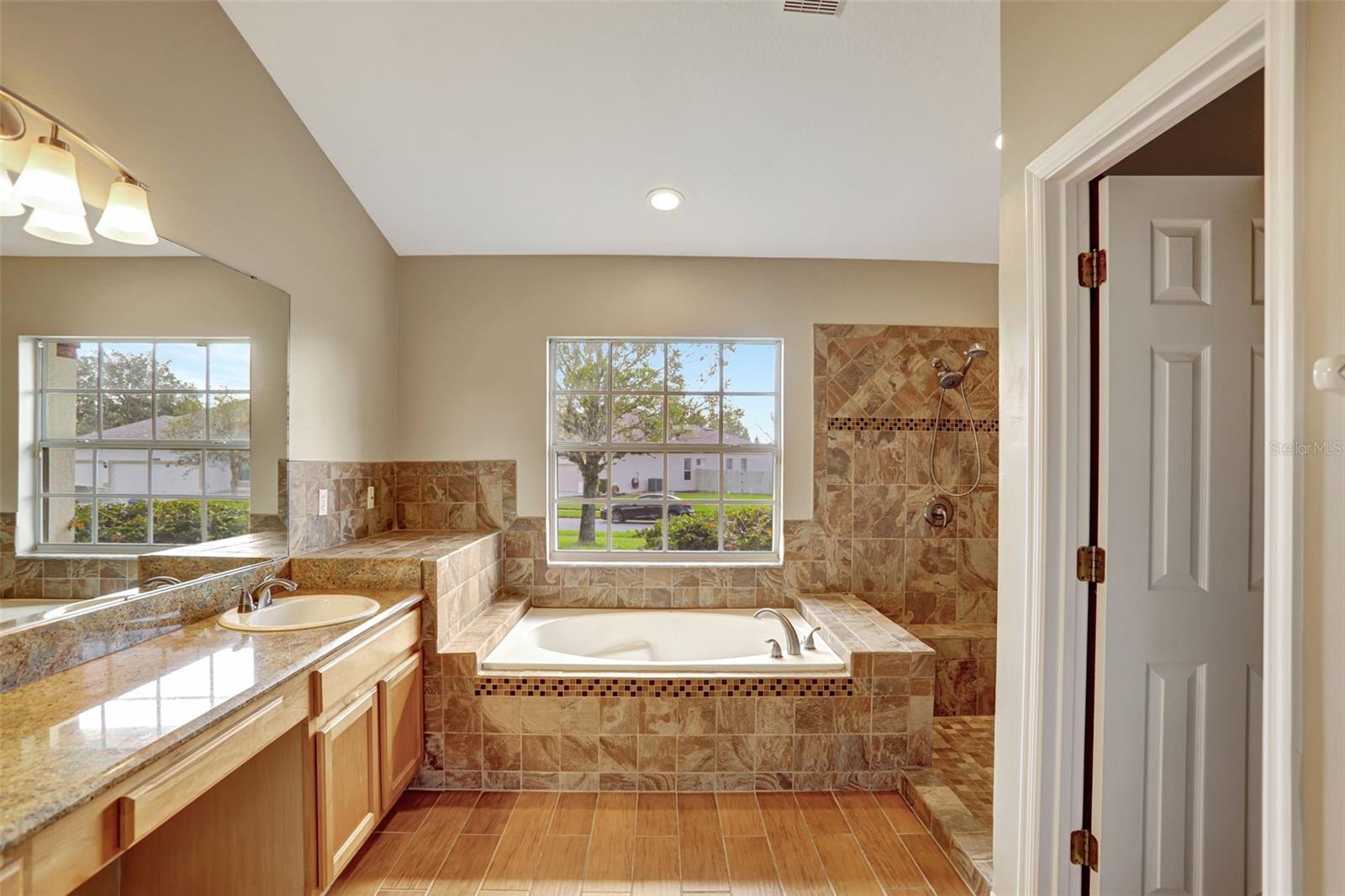 Image 3 of 50 For 2019 Wintermere Pointe Drive