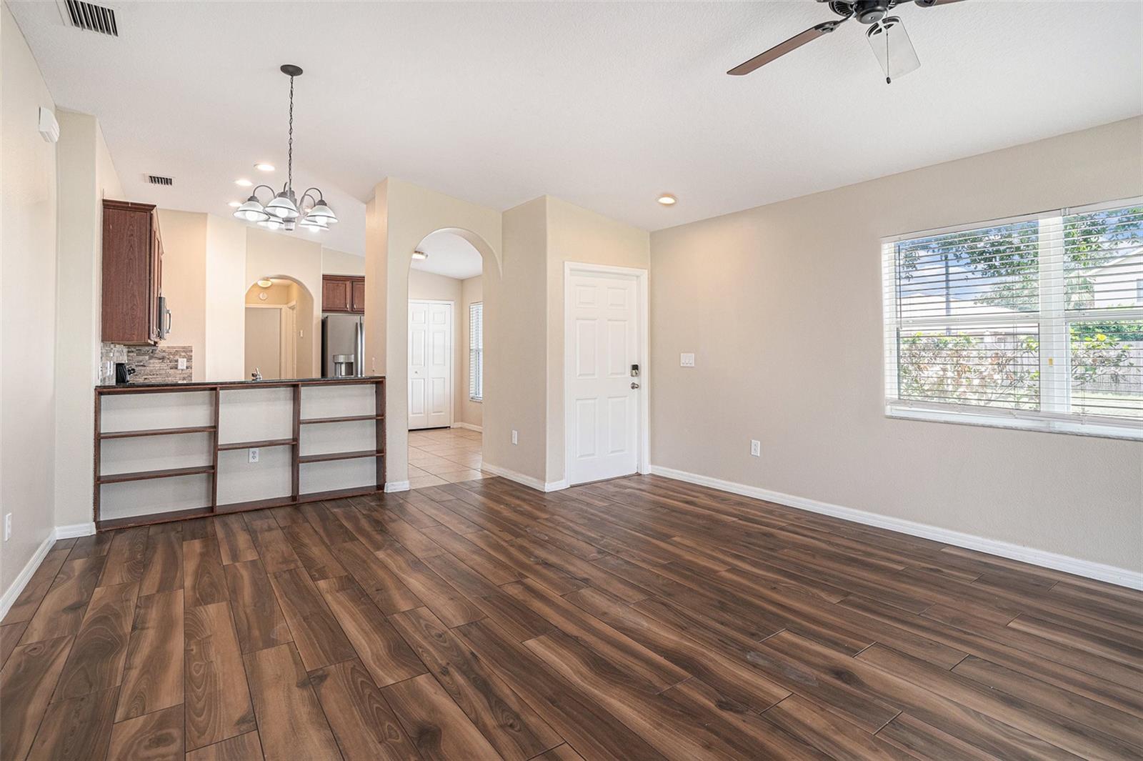 Image 5 of 15 For 3319 Thistledown Lane