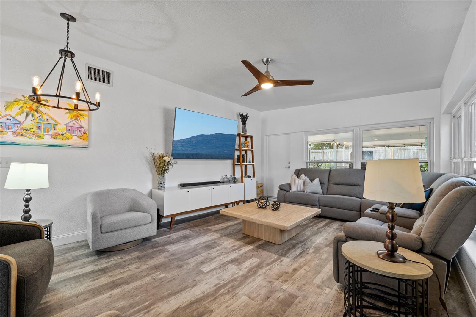 Image 10 of 33 For 808 Malone Drive