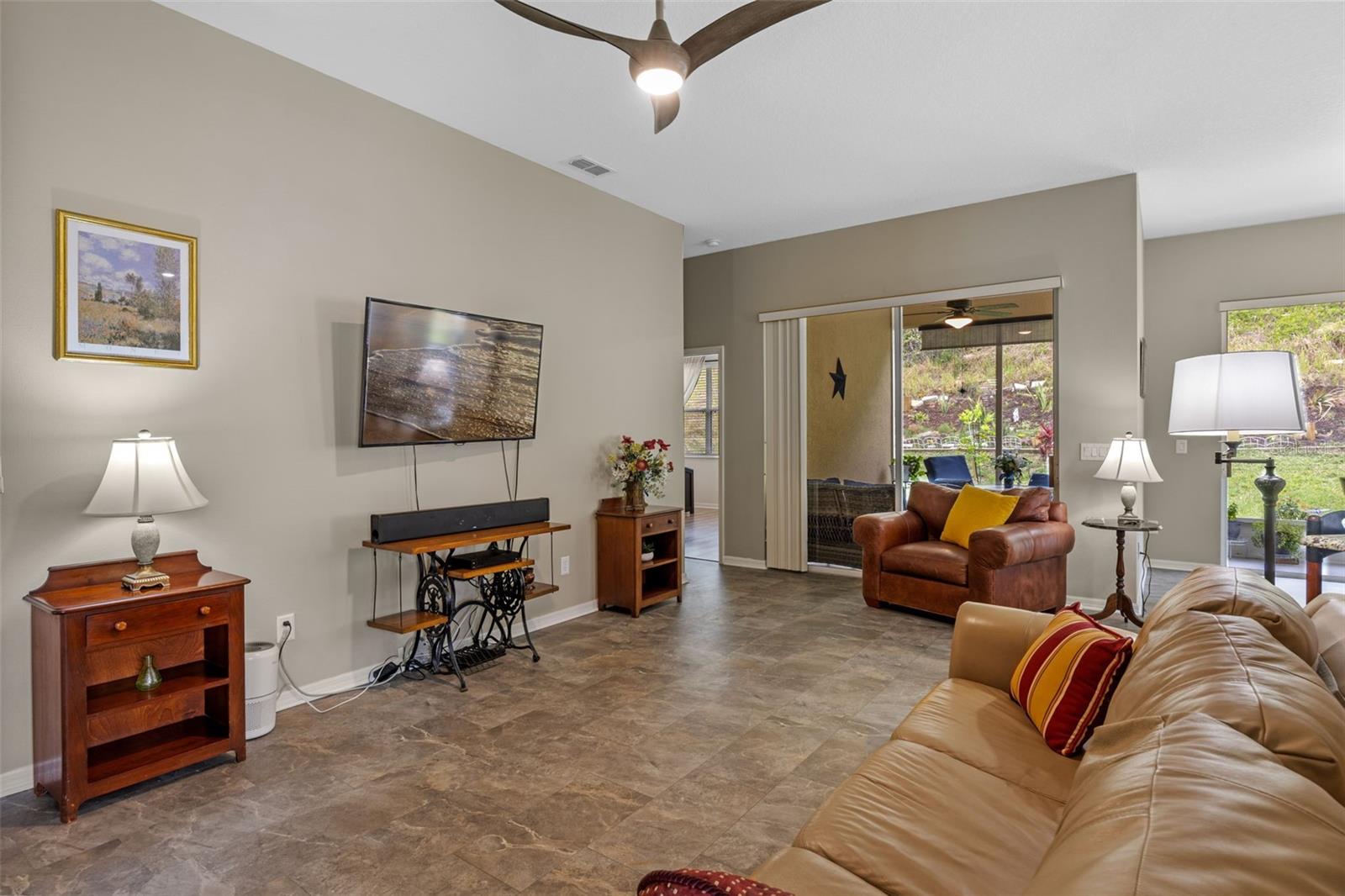 Image 11 of 31 For 2217 Caledonian Street
