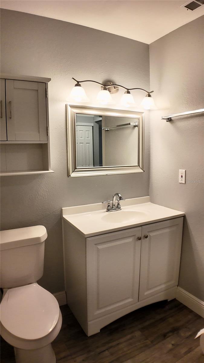 Image 21 of 31 For 958 Salt Pond Place 303