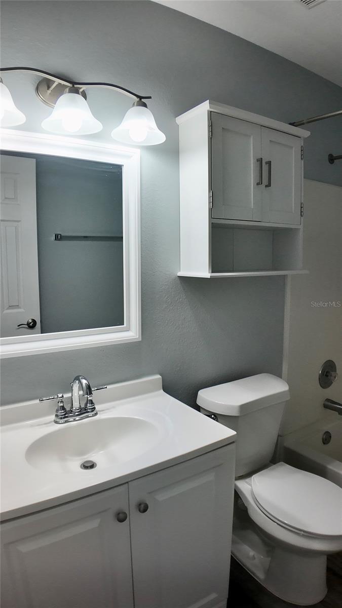Image 25 of 31 For 958 Salt Pond Place 303