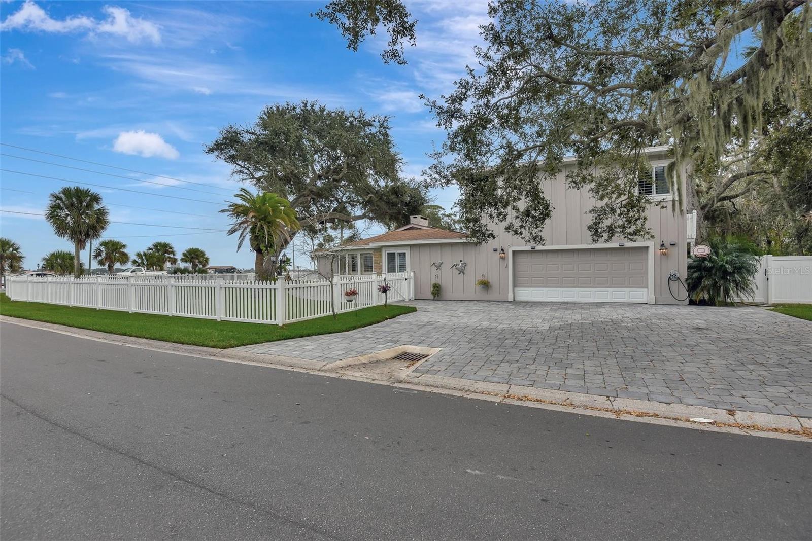 Image 6 of 38 For 434 Beach Street
