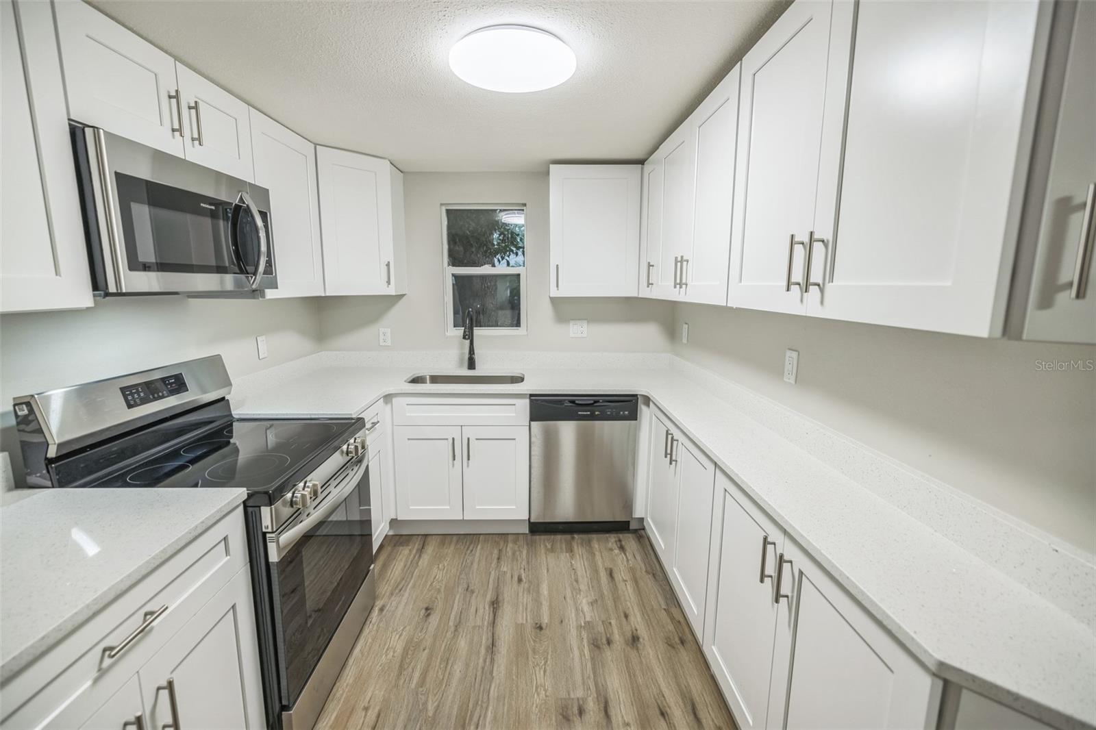 Image 4 of 23 For 6354 Hill Road