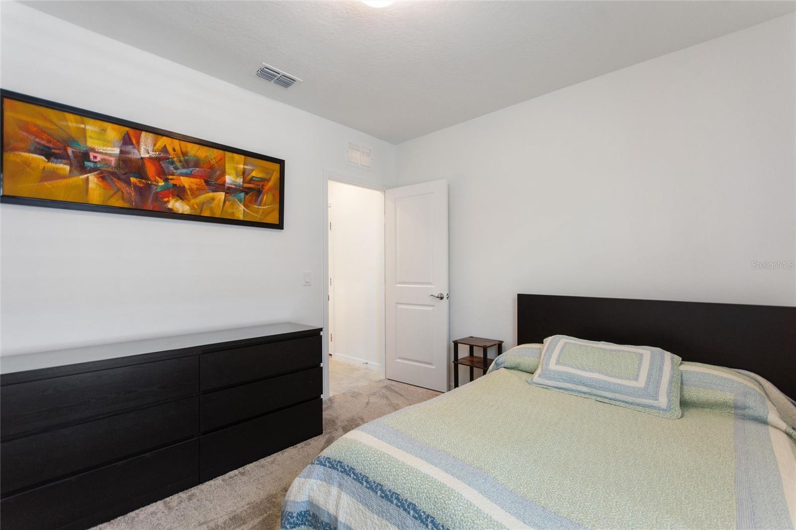 Image 23 of 39 For 423 Pine Tree Boulevard
