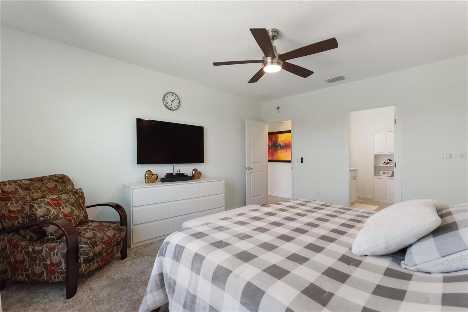 Image 37 of 39 For 423 Pine Tree Boulevard