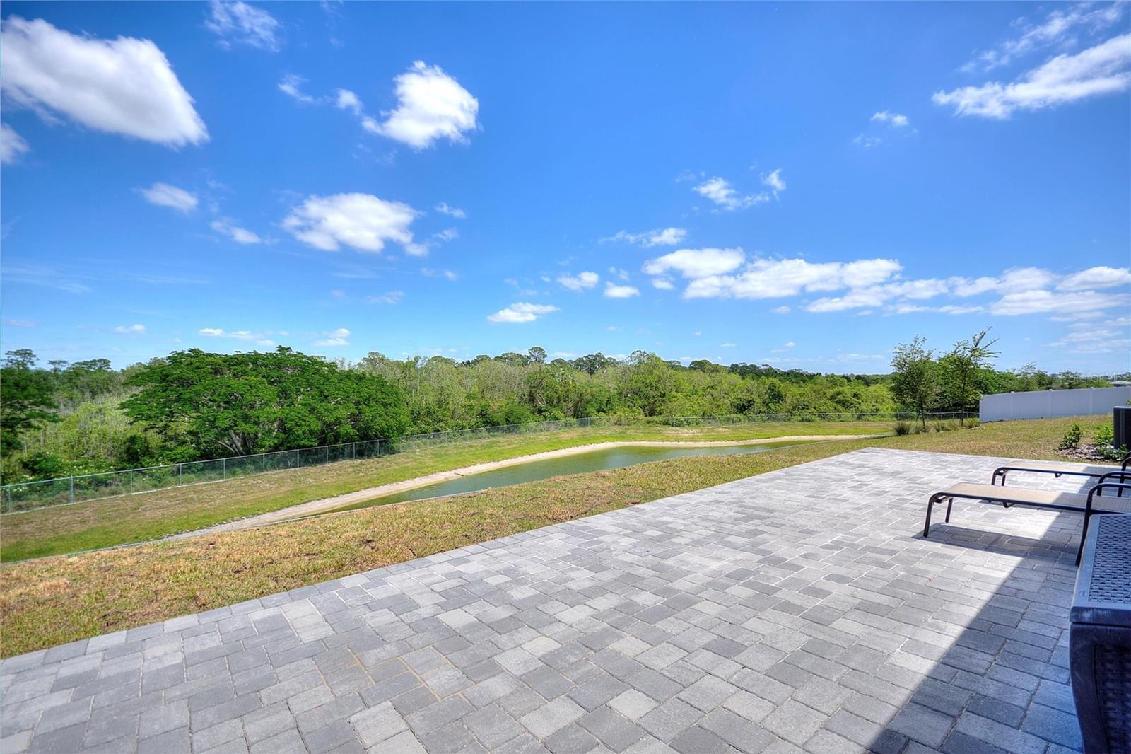 Image 8 of 39 For 423 Pine Tree Boulevard