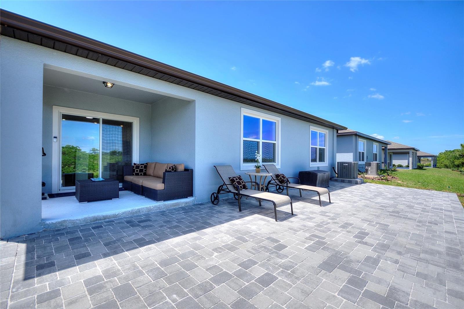 Image 9 of 39 For 423 Pine Tree Boulevard
