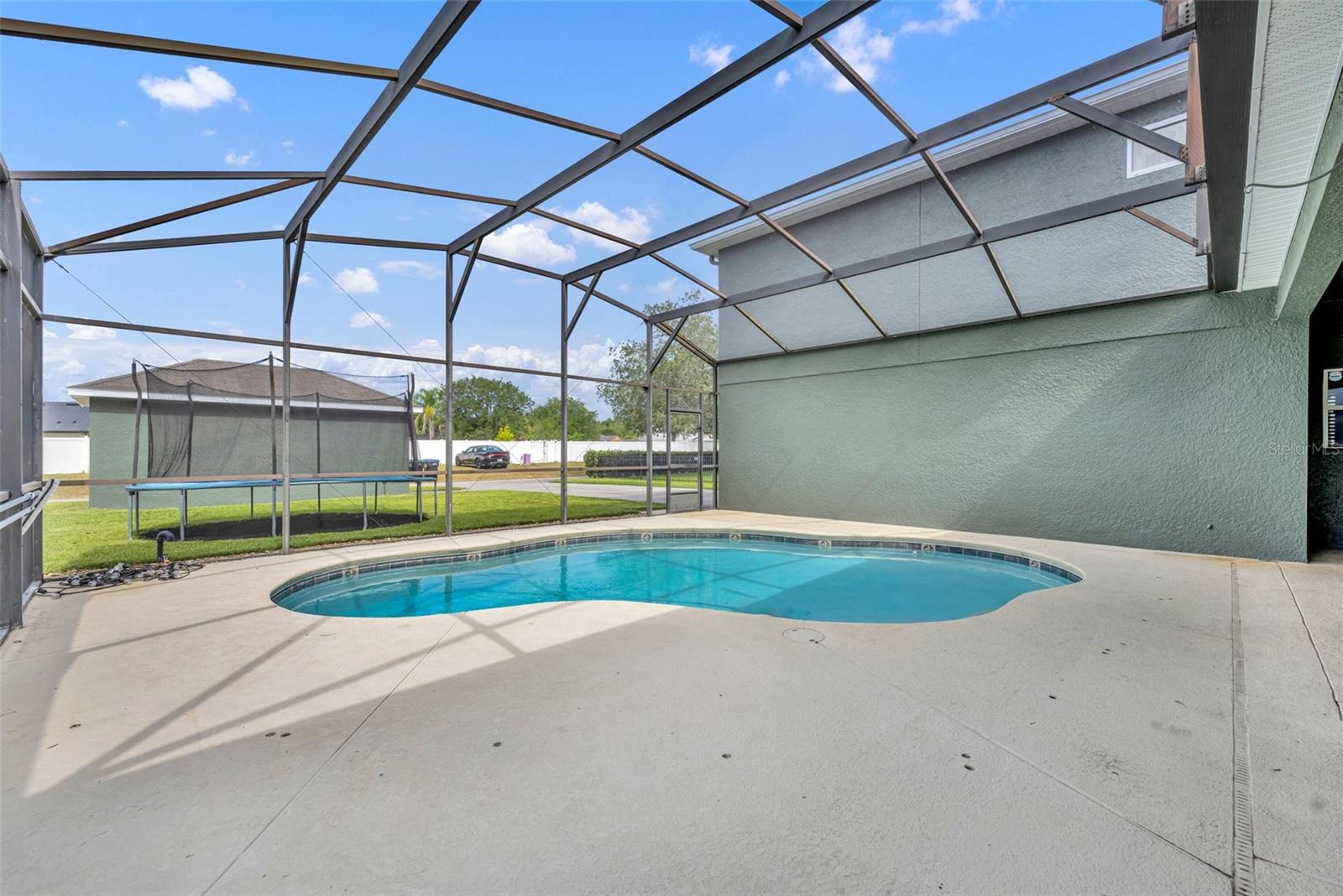 Image 10 of 72 For 13505 Phoenix Drive