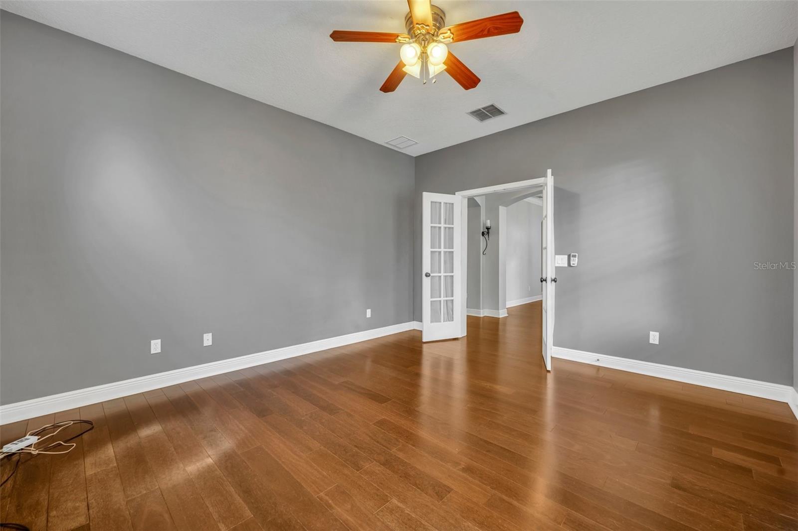 Image 19 of 72 For 13505 Phoenix Drive