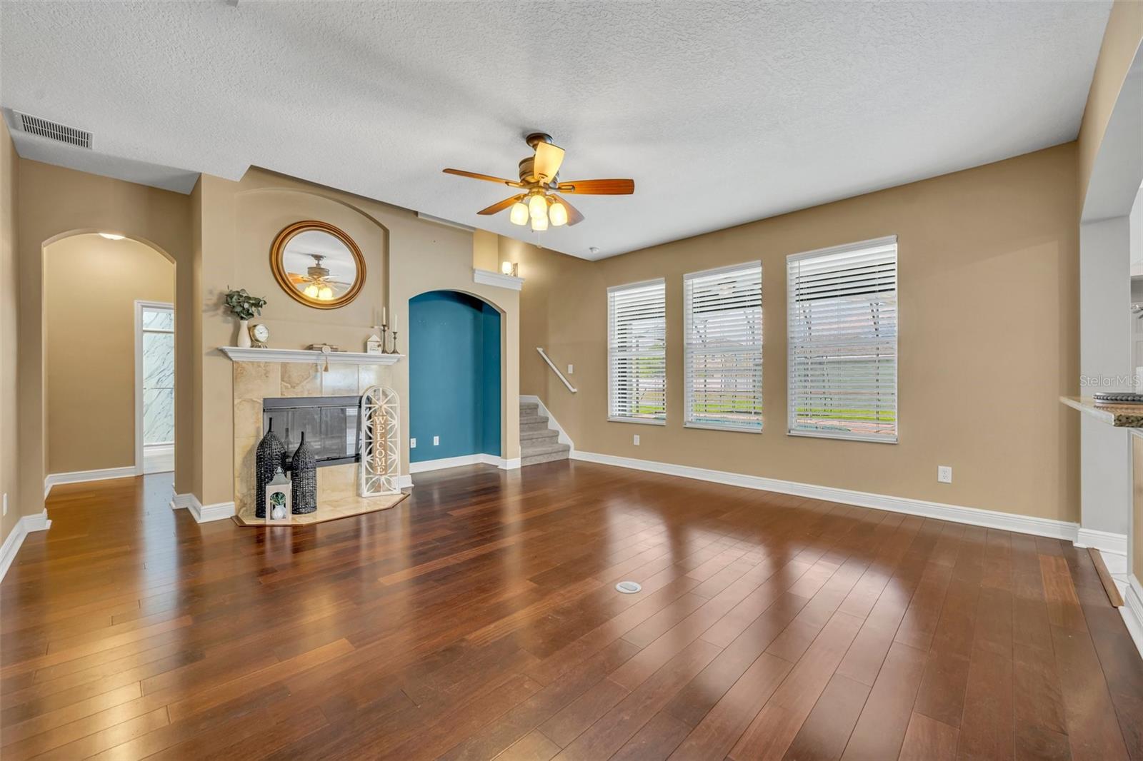 Image 21 of 72 For 13505 Phoenix Drive